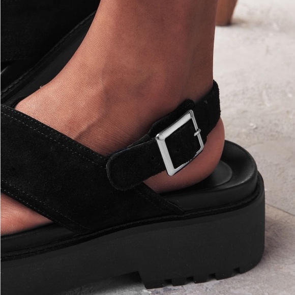 Leather Chunky Cross Strap Sandals black suede - Picture 4 of 15